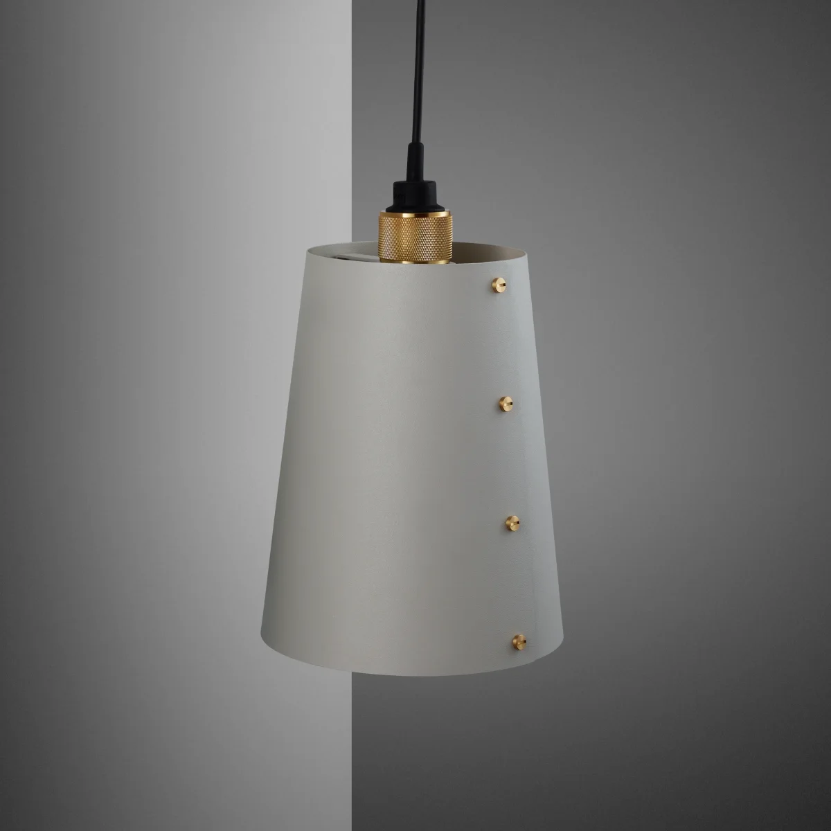 BUSTER + PUNCH® - HOOKED WALL / LARGE - Stone base / Brass - Image 4
