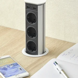 BRICK | 3 STIKK + 2 USB-A (10W) | MATT HVIT