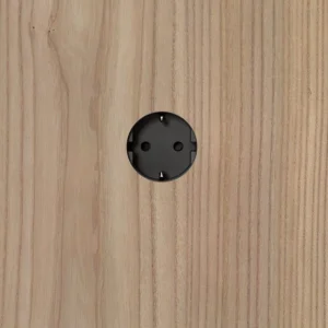 Socket 3.0 - Veggmontert stikkontakt med backfit holder 3.0 - 18-20mm tykkelse vegg holder for Tre, Stein eller finer - Helt flush | 1 STIKK | SORT