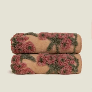 Easy Boiled Wool Old Flower Burgundy pledd, 150x190