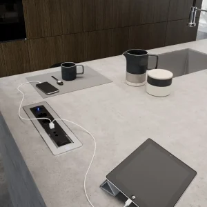 VERSATURN 3.0 | 2 STIKK + 2 USB (A+C) + 1 HDMI + 1xRJ45 CAT6 | IP44 | STAINLESS STEEL