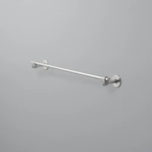 BUSTER + PUNCH - TOWEL RAIL / CAST / MEDIUM / 600 mm - STEEL