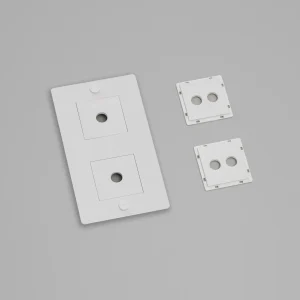 BUSTER + PUNCH® EU - 2G WALL PLATE / VERTICAL - white