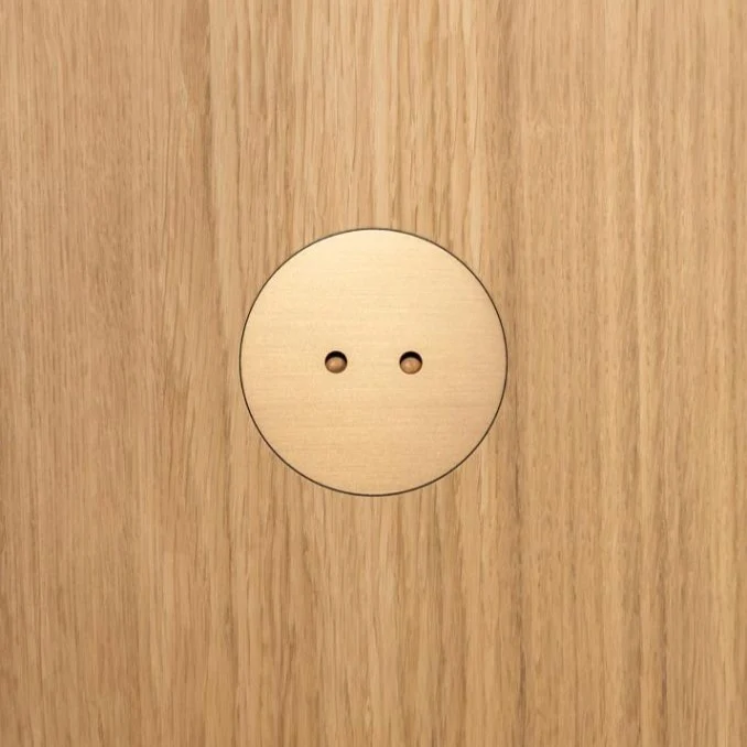 PRADO | ROND GULVBOKS FOR TREGULV - NEDFREST | 1 STIKK | BRUSHED BRASS - Image 2